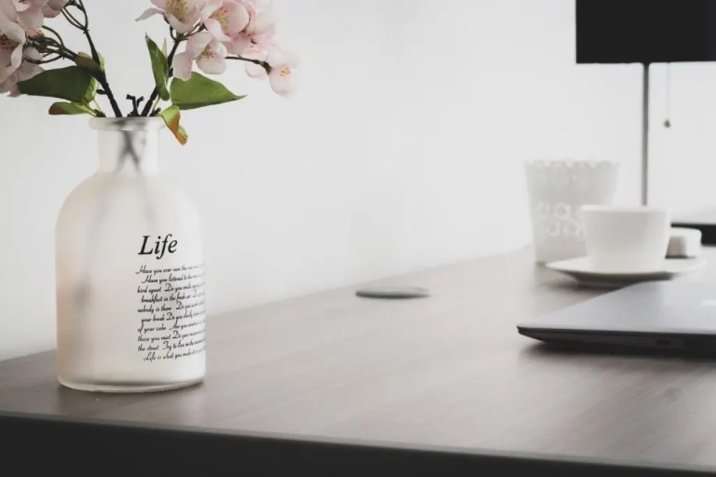 découvrez les comportements en milieu de travail avec notre guide sur les bonnes pratiques, les attitudes professionnelles et les interactions entre collègues. améliorez votre environnement de travail et favorisez une culture d'entreprise positive.