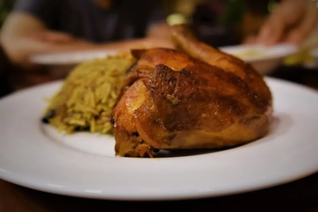 découvrez tout sur le poulet : recettes savoureuses, conseils de cuisson et astuces pour choisir la meilleure volaille. que vous soyez amateur de plats traditionnels ou de cuisines du monde, le poulet est un ingrédient polyvalent qui saura ravir vos papilles.