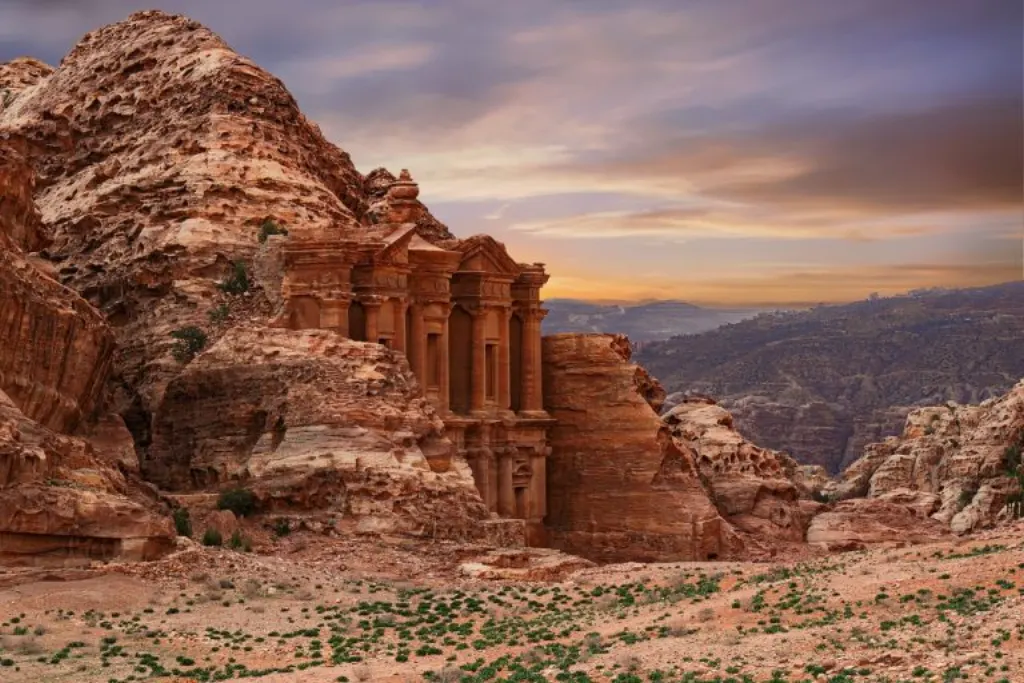explorez la richesse culturelle et historique du moyen-orient, une région fascinante où se mêlent traditions anciennes et modernité. découvrez ses paysages diversifiés, ses monuments emblématiques et la chaleur de ses habitants.