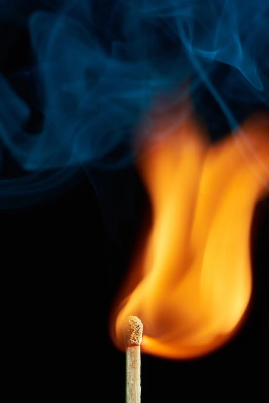 découvrez le concept des flammes jumelles, une connexion spirituelle intense entre deux âmes destinées à se retrouver. explorez les signes, les étapes et l'importance de cette relation unique pour un voyage de croissance personnelle et d'amour inconditionnel.