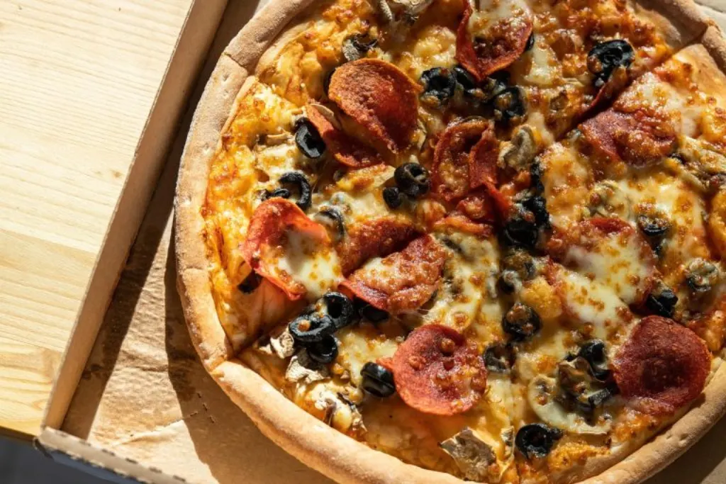 découvrez l'incroyable pizza qui éveillera vos papilles ! savourez des ingrédients frais, des recettes authentiques et une croûte parfaite qui ravira les amateurs de pizza. commandez maintenant et faites de chaque bouchée un moment exceptionnel.