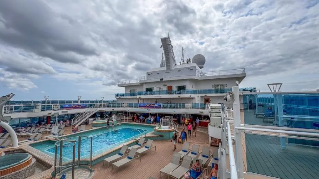 découvrez l’expérience ultime du voyage en mer avec une compagnie de croisière de luxe : services haut de gamme, destinations exclusives et confort inégalé à bord.