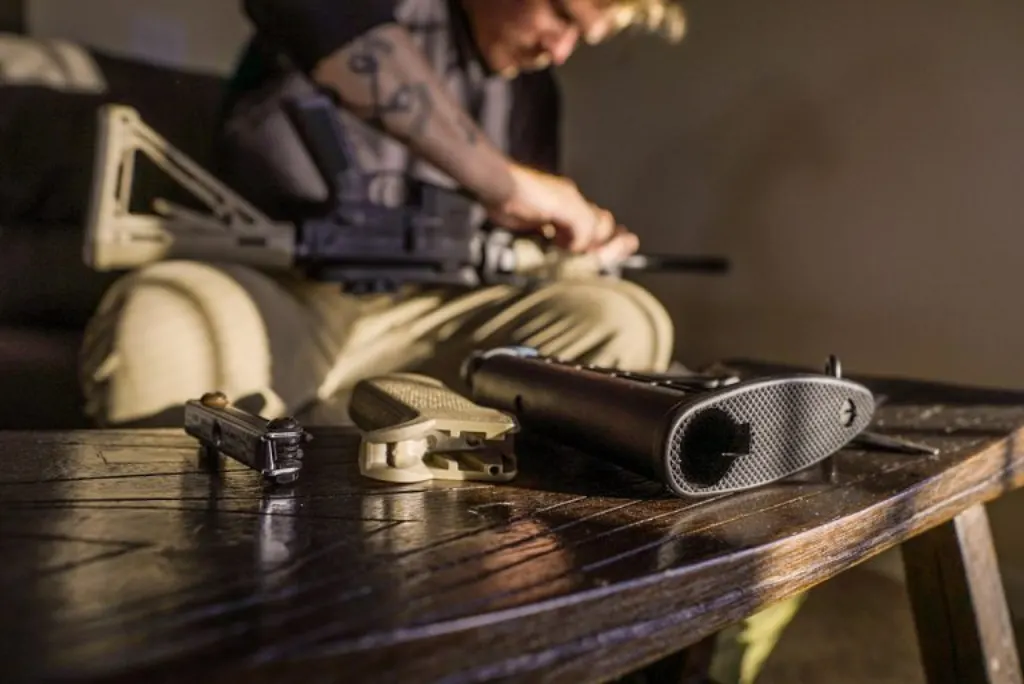 découvrez tout sur les firearms : types, utilisations, réglementations, conseils de sécurité et évolutions technologiques. un guide complet pour passionnés et curieux.