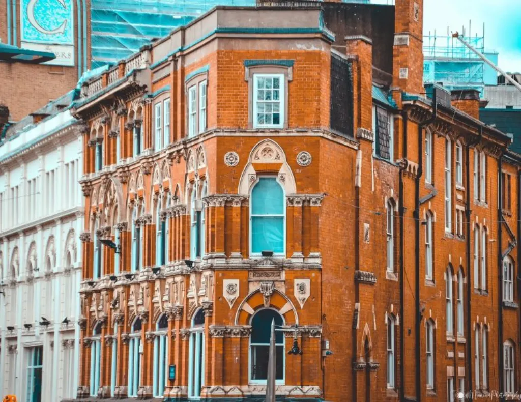 découvrez les dernières actualités sur l'acquisition d'une entreprise à birmingham, avec une analyse approfondie des impacts économiques et des opportunités pour les investisseurs locaux.