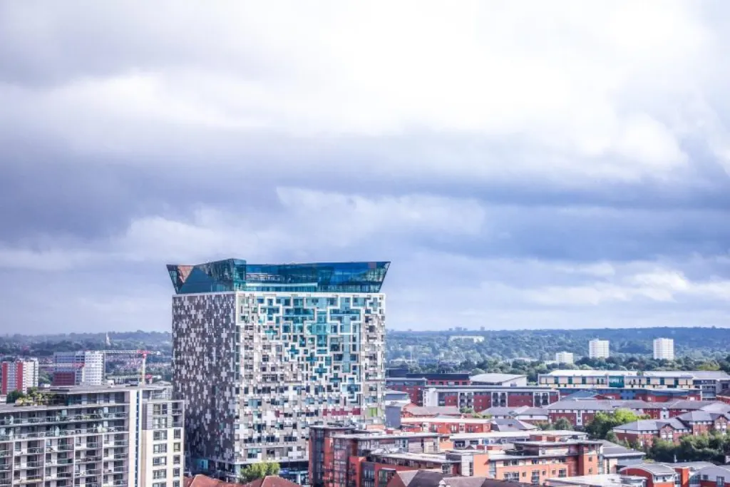 découvrez tout sur l'acquisition d'entreprise à birmingham : stratégies, conseils et impacts pour réussir votre opération commerciale locale.