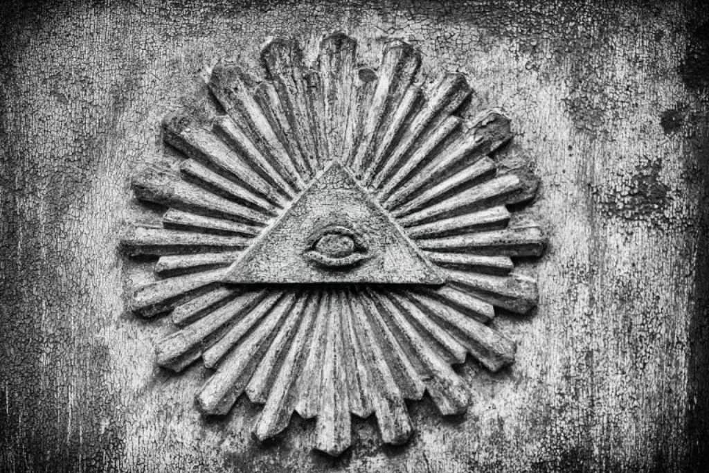 découvrez les mystères et théories entourant la conspiration des entreprises de puces électroniques, entre enjeux technologiques et secrets industriels.