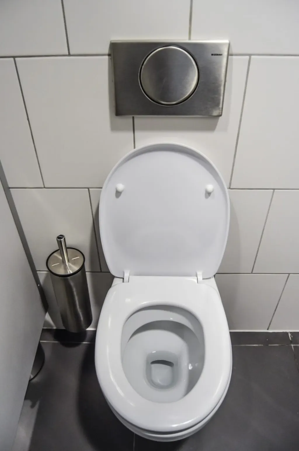 découvrez les conséquences de la faillite d'une entreprise de location de toilettes mobiles, ses impacts sur les clients et les solutions disponibles.
