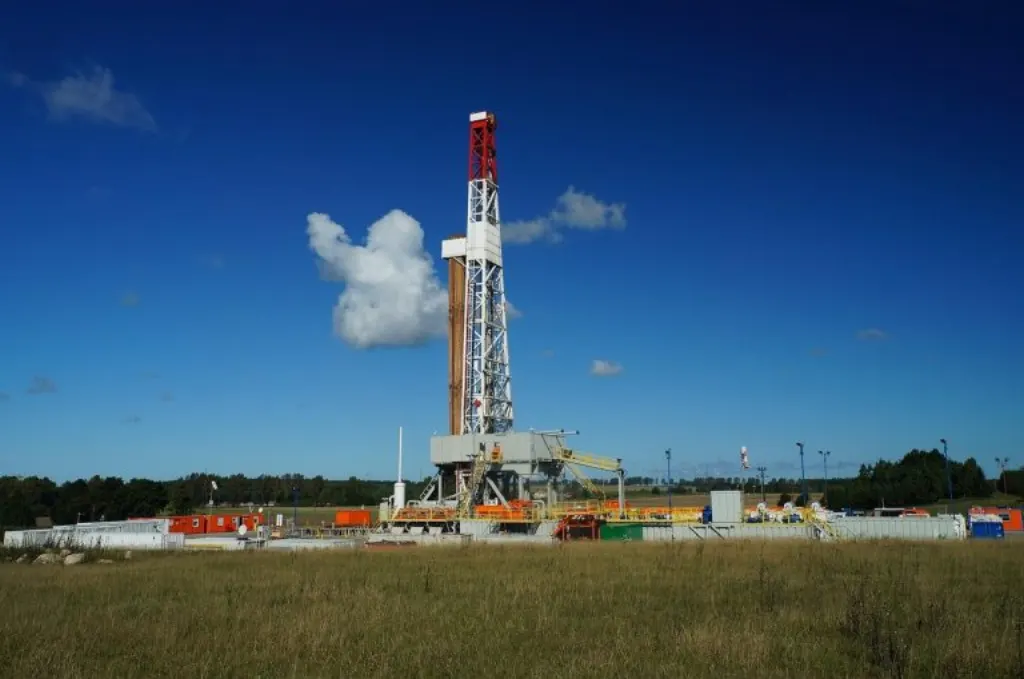entreprise spécialisée dans le forage pétrolier, offrant des services professionnels et des solutions innovantes pour l'exploration et l'extraction de pétrole.