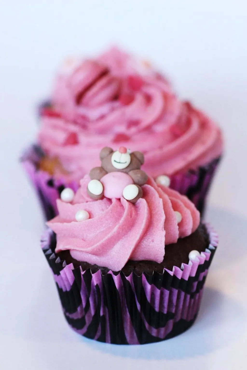 découvrez la fermeture unique des cupcakes sprinkles, alliant praticité et design pour une conservation parfaite et un plaisir gourmand prolongé.