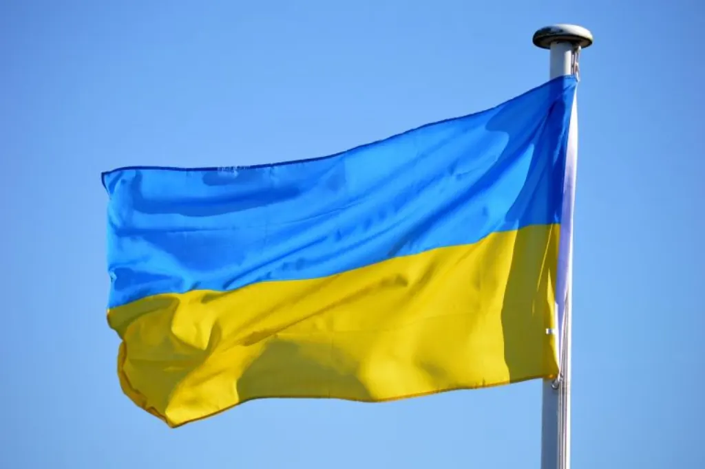 analyse des tensions énergétiques liées à l'ukraine, impact sur arcelormittal, la taxe carbone aux frontières (cbam) et les marges bénéficiaires.