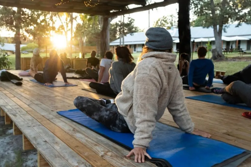 organisez un retreat d'entreprise mémorable pour renforcer l'esprit d'équipe, favoriser la collaboration et stimuler la créativité dans un cadre inspirant.
