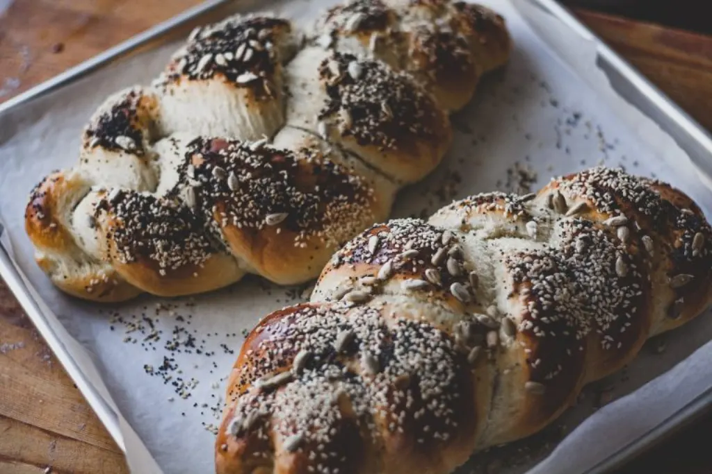 découvrez les raisons et les conséquences de la faillite d'une chaîne de boulangeries, ainsi que son impact sur le marché et les consommateurs.