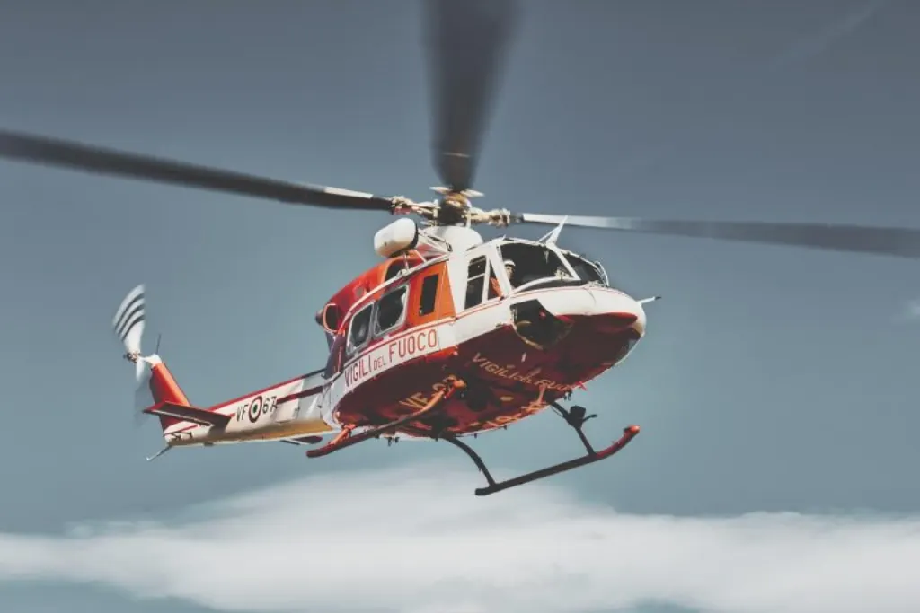 découvrez notre avion d'attaque innovant alliant technologie de pointe, puissance et précision pour une supériorité aérienne inégalée.