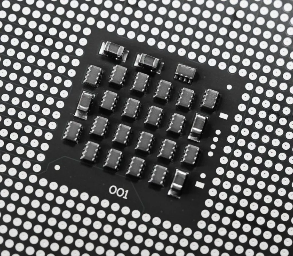 découvrez pourquoi le cours de l'action intel connaît une forte hausse et analysez les facteurs clés qui stimulent cette progression sur le marché boursier.