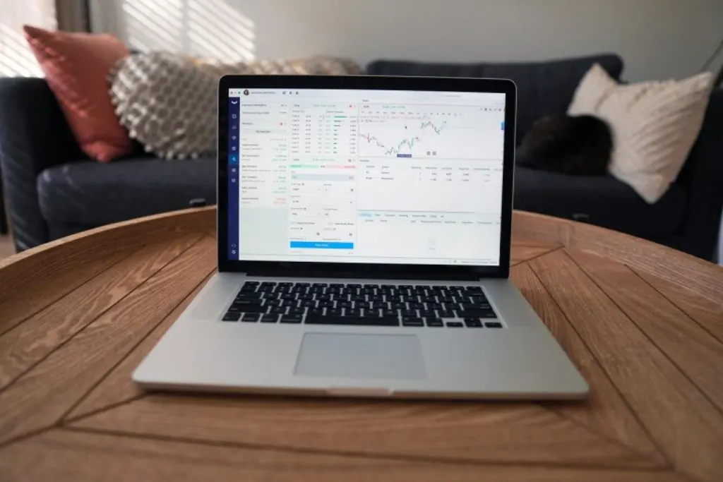 découvrez comment identifier et investir dans des actions rentables pour maximiser vos gains et sécuriser votre avenir financier.