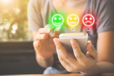 découvrez comment optimiser l'expérience client pour fidéliser vos clients et augmenter la satisfaction grâce à des stratégies personnalisées et innovantes.